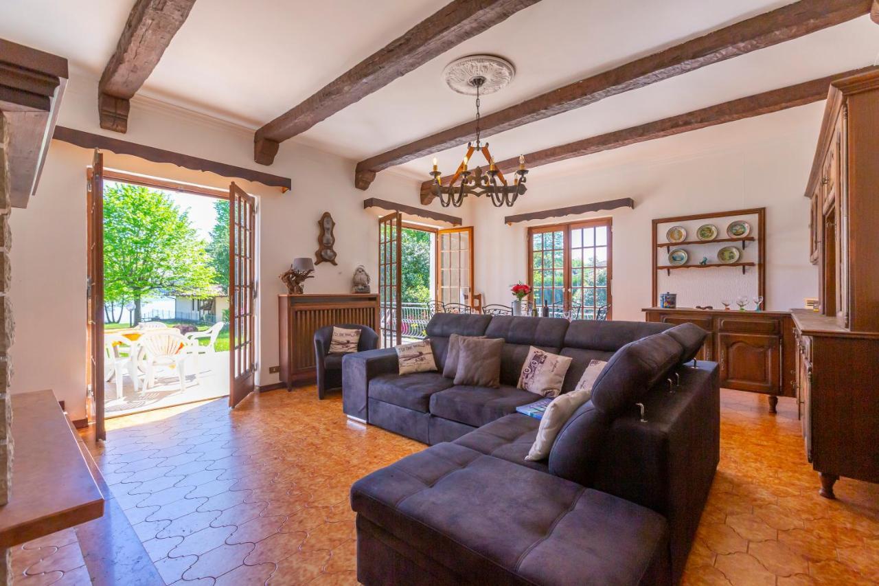 Villa Martine Au Bord Du Lac - Happy Rentals Cadrezzate Εξωτερικό φωτογραφία